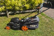 Push petrol lawnmower start easy runs perfect