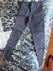 Bottoms Lab Chino