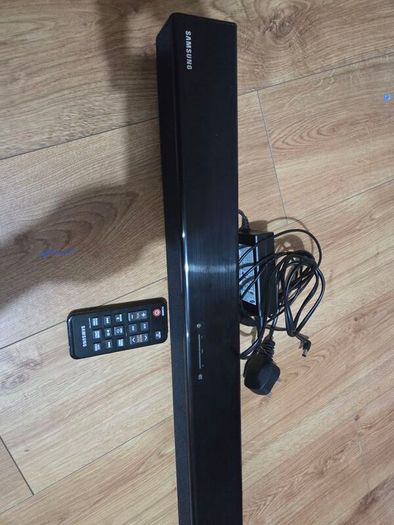 Samsung sound bar HW J250, great condition