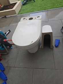 Bathroom toilet