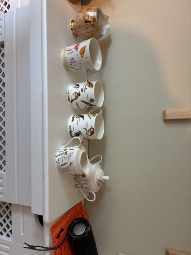 Assorted set of fine bone china