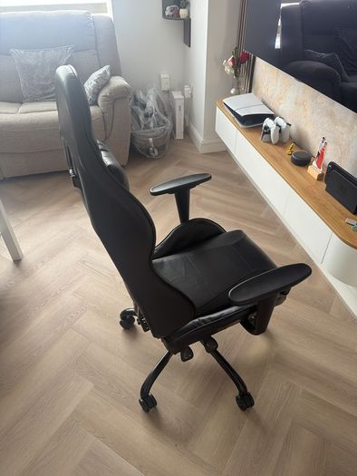 gaming chair with recliner