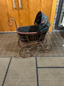 Antique style child sized pram