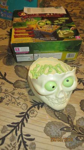 Glow in the Dark Boney Head Game Ages 5+