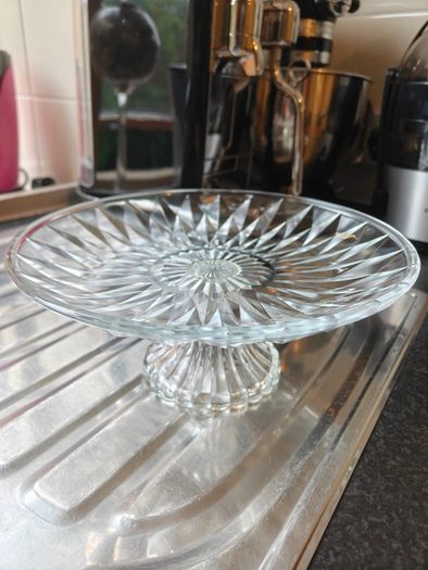 KitchenAid Artisan Stand Mixer + Glass Bowl + Accessories + FREE Cake Stand
