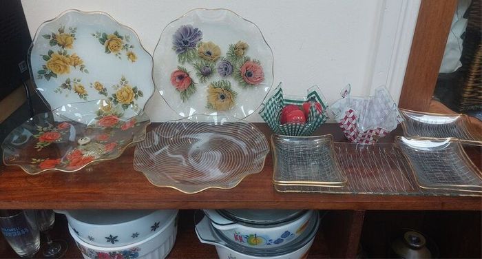 intage Retro Mid Century Modern Atomic Design Chance Brothers Fiestaware Set of Two Small Rectangular Dishes with Gilt Edging in the Very Rare Night Sky Pattern from 1957