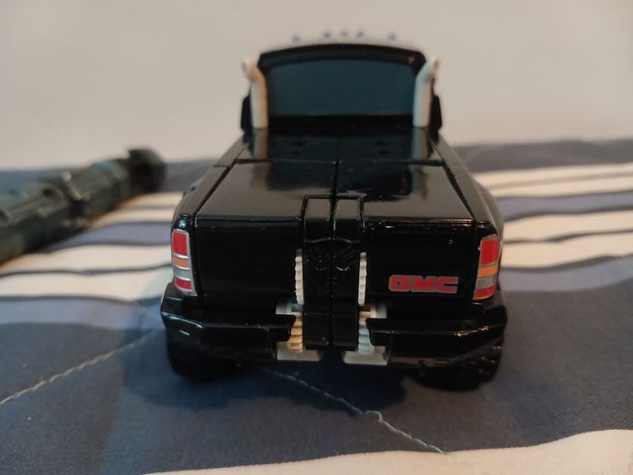 Transformer Ironhide