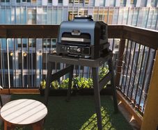 Ninja BBQ Grill and Smoker New & Boxed