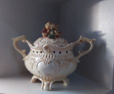 Capidemonte Style Tureen