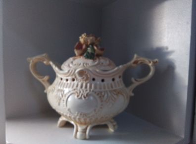 Capidemonte Style Tureen