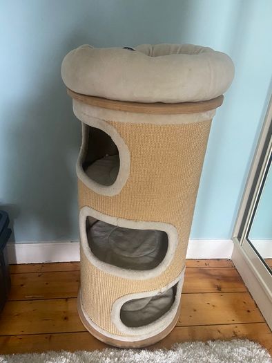 Cat tree