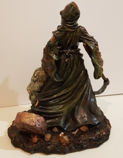 Dungeons & Dragons style large figurines X3