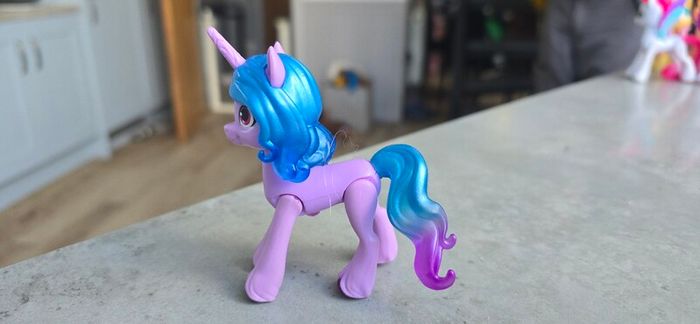 4euro Each - Select in comments - New Generation Moulded 3 inch  Figure Sparkle Glitter Hasbro Crystal Adventure MLP G5 My Little Pony