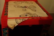 child's colouring table