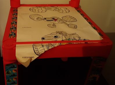child's colouring table