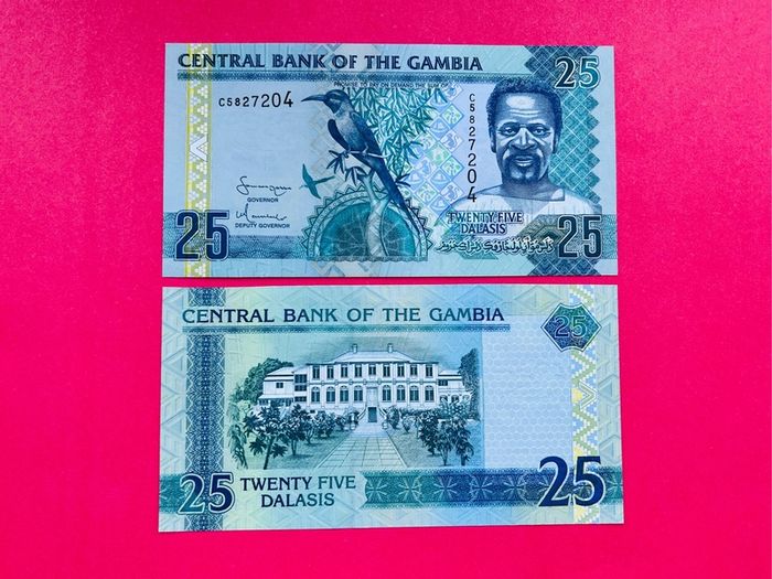 Gambia.  25  Dalasis. 2006  Pick 27a  ( Uncirculated )