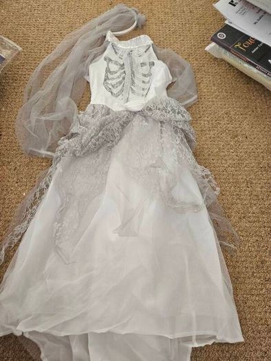 Costume