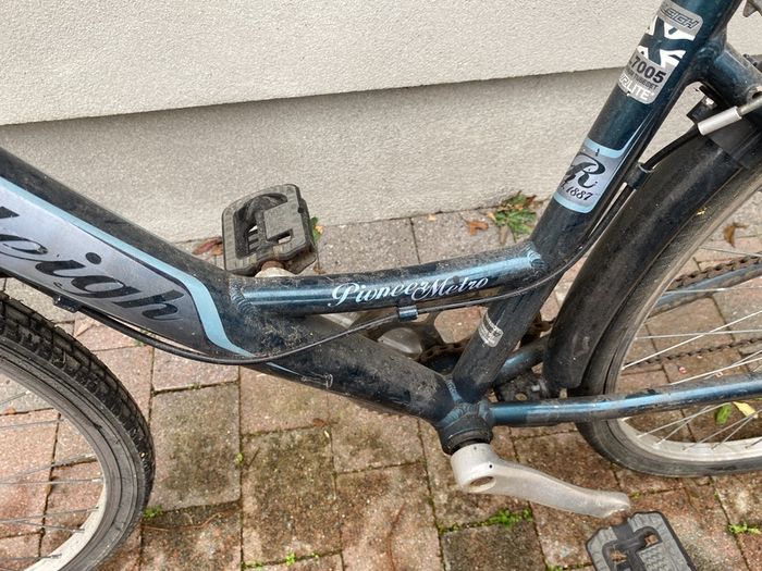 Ladies Raleigh pioneer metro bike