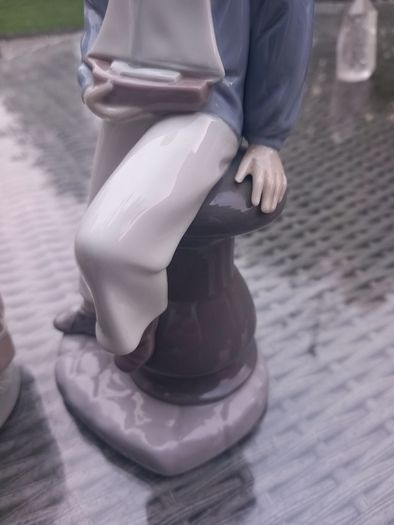 2 Lladro figurines, no damage