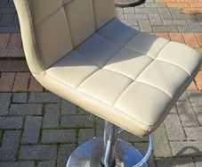 breakfast bar stools