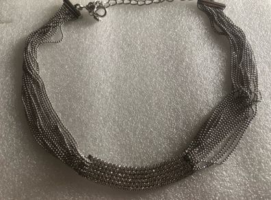 costume necklace