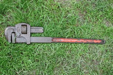 23 Pipe Wrench