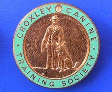 CROXLEY CANINE TRAINING SOCIETY (Hertfordshire) - a rare membership badge (1950's / 1960's)
