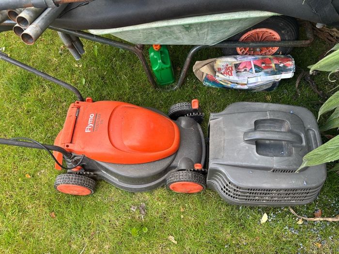 Flymo Lawnmower