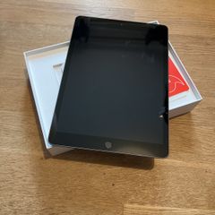 iPad 8th WiFi + Cellular 128 Gb locked