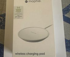 MOPHIE Wireless charging pad