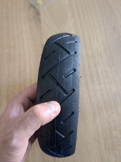 e-scooter tire 20x2.125