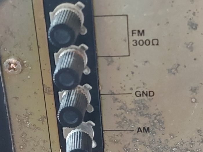 Mitsubishi Music Centre, Model DA-60R, Radio, CD, Tape, Phono, Aux, 2 Philips speakers included, in good condition for its age