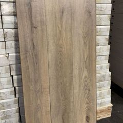 Brand new laminated flooring with delivery
