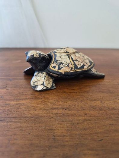 Vintage Solid Wood Hand Carved Turtle Tortoise Jewelry Trinket Box