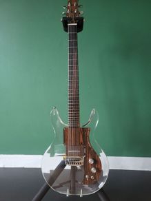 Ampeg Dan Armstrong