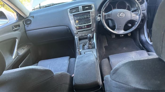 2008 Lexus Is220 ( swap 7 seater Honda stream/volvo xc90)