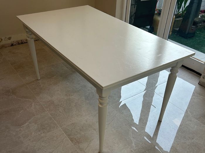Rectangular White Extending Table & 6 matching chairs