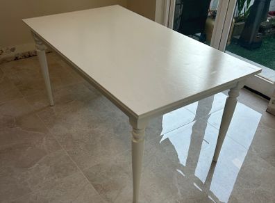 Rectangular White Extending Table & 6 matching chairs