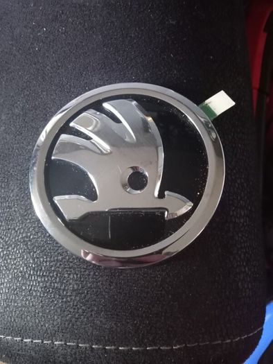 4 x Skoda alloys caps and front logo
