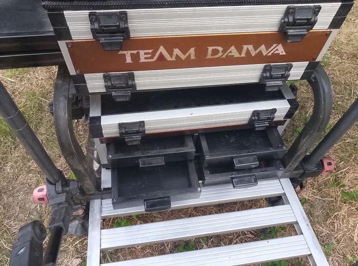 Daiwa Team seat box with accessories