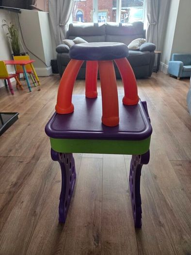 Kids Art table and stool