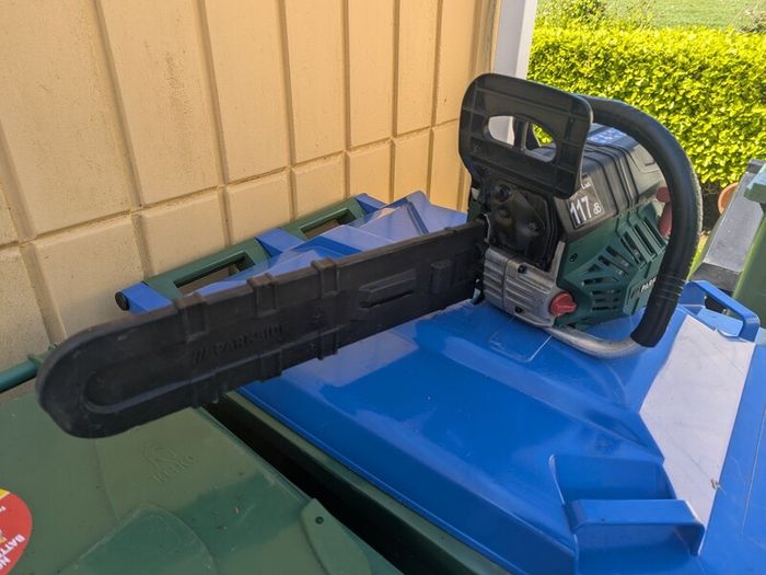 Chainsaw