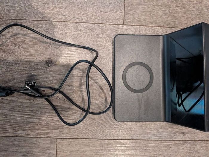 Nedis Alarm Clock and Wireless Charger