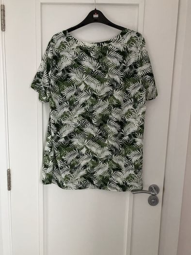 Ladies Top size 18-20 brand new