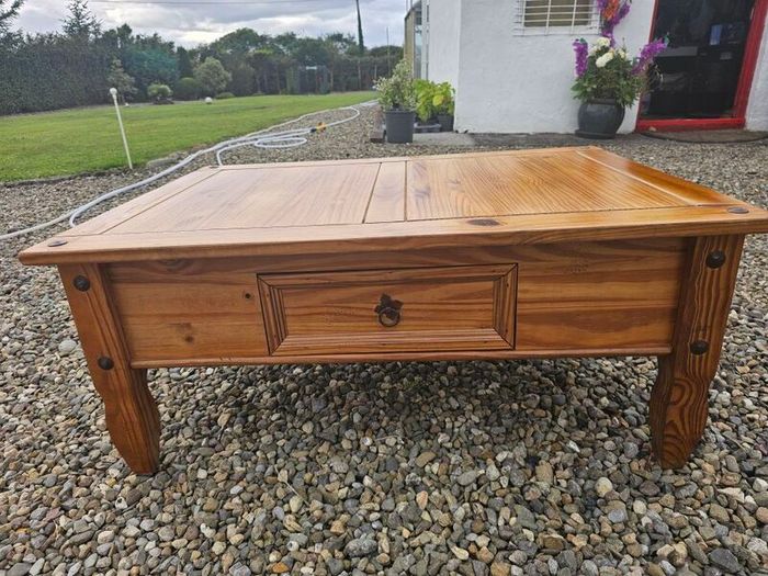 pine cofee table