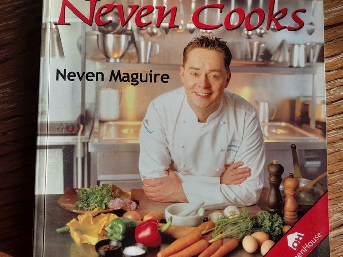Book, Neven Cooks