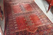 Vintage rich fringed rug