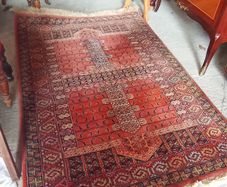 Vintage rich fringed rug