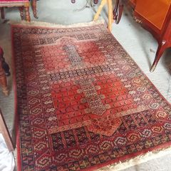 Vintage rich fringed rug