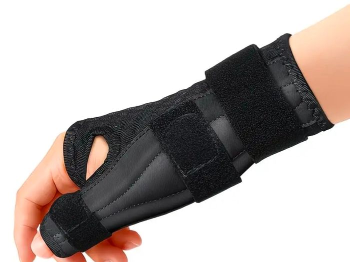 Wrist thumb support breathable